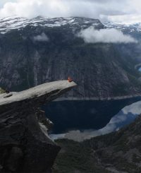 Eşikleri Aşmak: Trolltunga’ya Nasıl Çıktım?